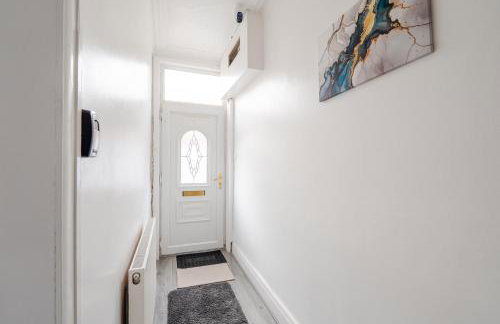 Modern 3-Bedroom Home in-Steps from Crown Point - Foto 28