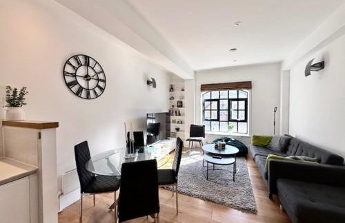 Modern 2 Bedroom Apartment in Kings Cross, London, N1 - Photo 8