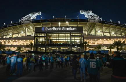 Trendy 1BR Apt with King Bed Pool Gym and Close to Beach - Foto 20