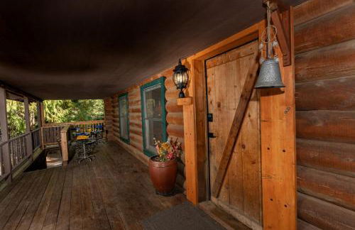Private Forest Lodge Near Silverwood Theme Park - Sleeps 10 - Foto 24