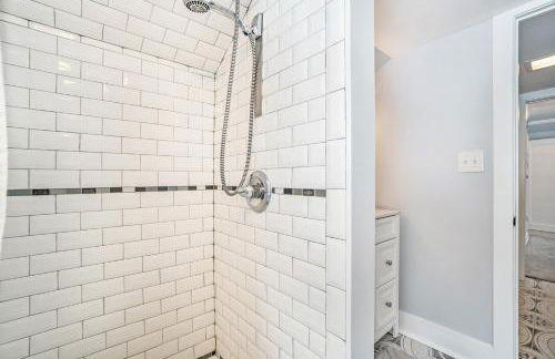 Newly Renovated Cottage 5 mins from Beach! - Foto 44