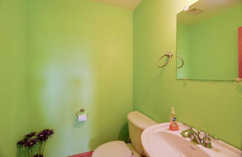 Quiet Hatteras Duplex with Decks about 1 Mile to Beach - Foto 15