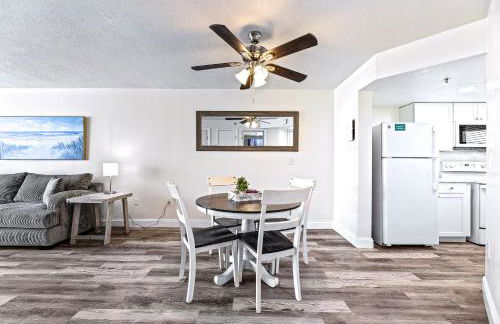 Ocean View with a beachfront pool at Ocean Trillium Condo ~ 304 - Foto 11