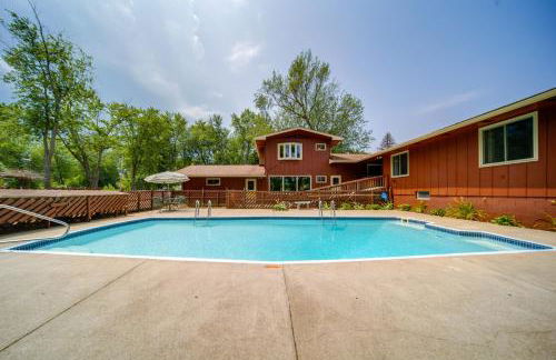 Lake Erie Getaway with Private Pool and Yard! - Foto 1