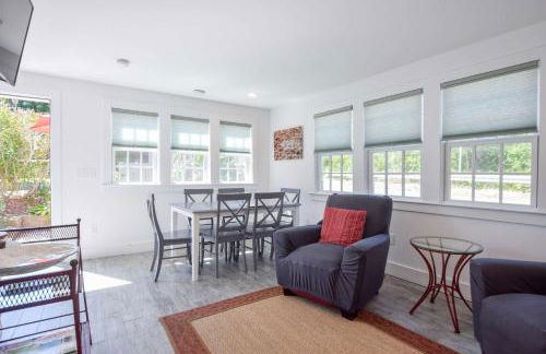 3 Newly Renovated Condos w Water Views - Foto 5