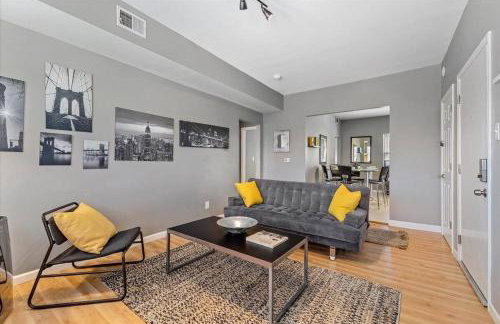 PetFriendly 2BR Convenient to Stadium&Downtown - ctd - Foto 1