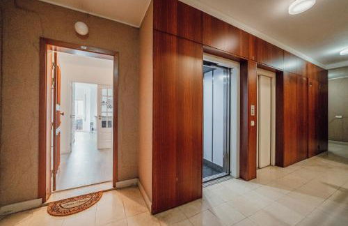 Gaia Terrace With Elevator by Vacationy - Foto 48