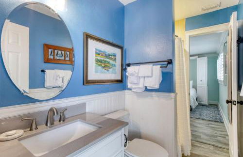 Oceanfront Elysium with a pool - Photo 24