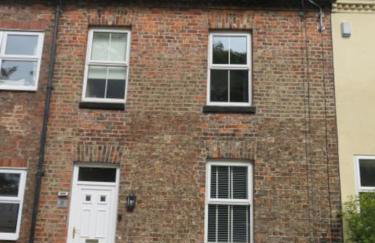 2 Railway Terrace - Photo 1