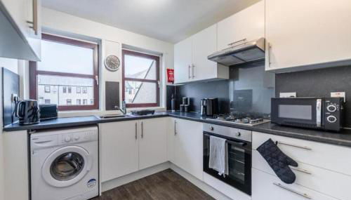 Elegant 2BR Fraserburgh for Work & Family Stays - Foto 5
