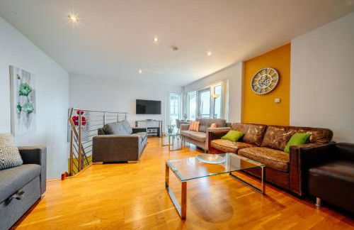 Weston's Penthouse sleep 11, 8 Beds Free Parking - Foto 6