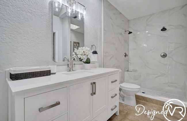 Modern Chic 7-BR with Pool & Gameroom - Foto 31