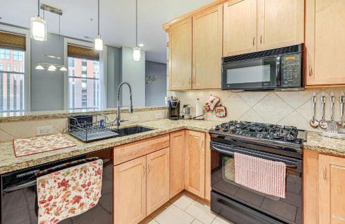 Heart of Dtwn Omaha Historical Apt with Perks - Foto 14