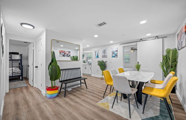 Paradise Haven- Amazing 4BR Oasis With Pool - Foto 32