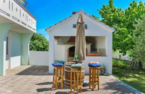 Holiday House Marina with pool - Foto 13