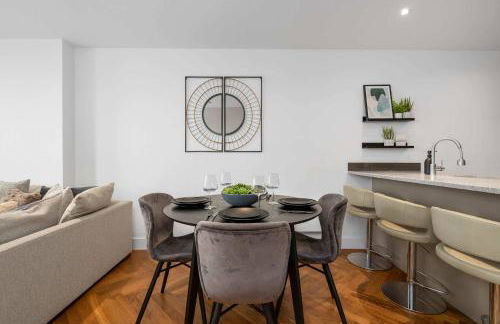 Seraphine Residence - Luxury 1BR Apartment - Foto 16