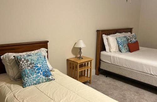 Stunning 5BR at Hunter and Windham w Oversized Deck, 5 Acres, and Mountain View - Foto 23