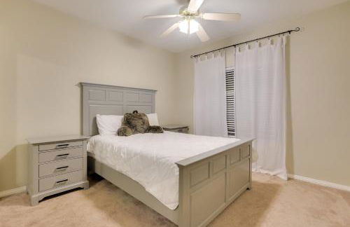 6 Mi to Vegas Strip City-View Gem with Pool Access - Foto 13