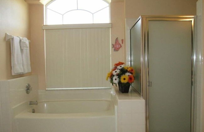 Family Fun Vacation Home 4 Bedroom Villa by RedAwning - Foto 14