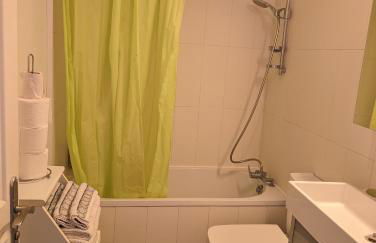 Large studio with terrace for up to 4 people - Foto 23