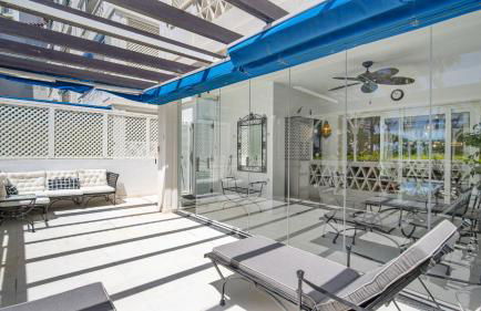 Apartamento de 2 dormitorios en Las Gaviotas - Puerto Banús - Photo 17