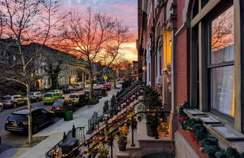 Luxury duplex in 1880s brownstone w private garden - Foto 26