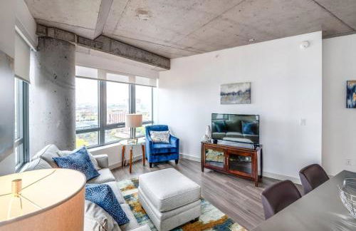 Modern Apt with Gym & Terrace - Photo 1