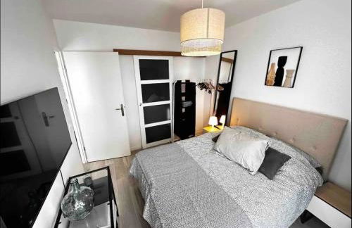 Grand F2 dernier etage belle vue - Foto 9