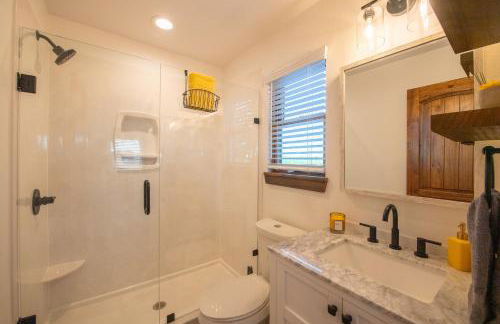 The Goldfinch Cabin 15 MIN to Magnolia Baylor - Foto 22