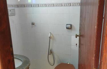 Cabo Frio, Piscina de frente pro Mar, Pé na areia - Foto 48