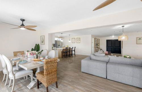 Brand New Saltwater Pool! - Waterfront Canal - Luxury Home - Foto 23