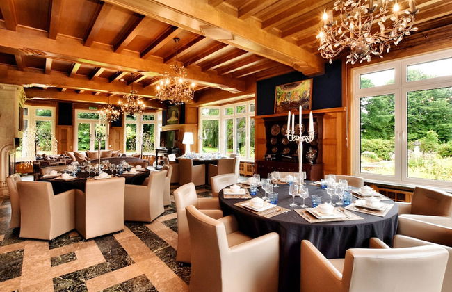 Magnificent Luxury Chateau in Vast Garden with Sauna & Hot Tubs - Photo 73