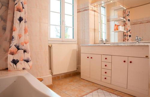 Villa 'Le Roc' pour 10, jardin et piscine - Foto 13