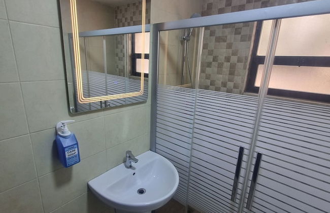 Charming Amman Apartment With Central Air-con & Street Parking - Foto 21