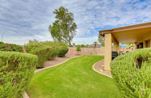 Spacious and Fenced Yard Pet-Friendly Surprise Home - Foto 28