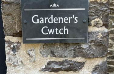 Gardener's Cwtch, Llwynhelig Manor - Photo 7