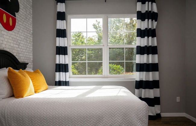 Magical Themed 3BR Townhouse Near the Parks - Foto 20