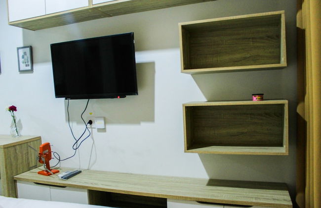 Modern and Comfortable Studio Springwood Apartment - Photo 8