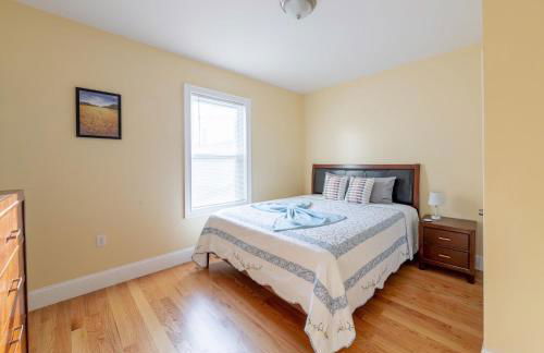 233-1 4BR Boston - Cozy Apt near MBTA Station - Photo 15