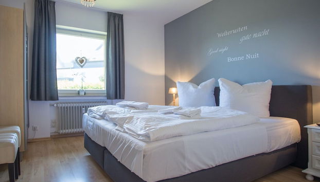 Moderne Wohnung Mitten in Winterberg mit Balkon - Foto 3, Habitación