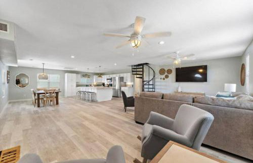 Beach house with game room just minutes from beach - Foto 4