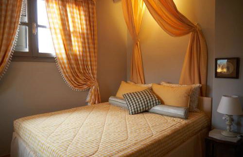 Dandy Villas Dimitsana - a family ideal charming home in a quaint historic neighborhood - 2 fireplaces for romantic nights - Foto 18