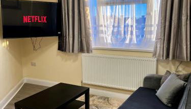 Cozy Luxurious Flat near LHR - Foto 1