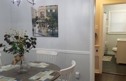 BLUE FLAMINGO'S CHARMING HOME-Heart of Tulsa2- Cherry St-Expo-11th - Foto 29