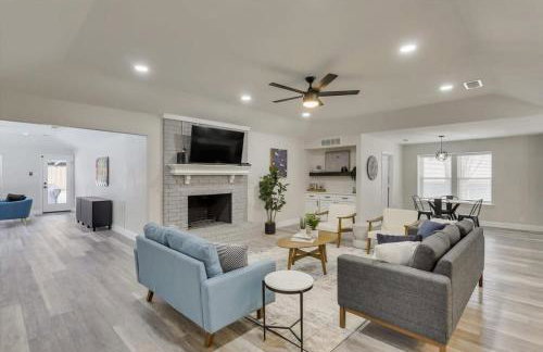 Gorgeous Sunny Home for Big Groups w Private Pool - Foto 7