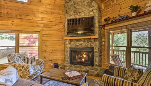 Lovely Log Cabin and Bunkhouse with Views and Yard! - Foto 3