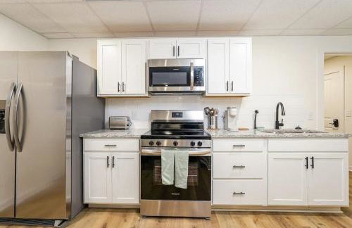 Queens Quarters at Ardmore A Historic 6BR Estate - Photo 17