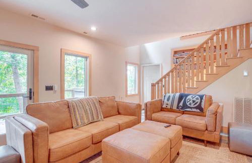 Modern Nellysford Getaway with View Deck and Fire Pit - Foto 19