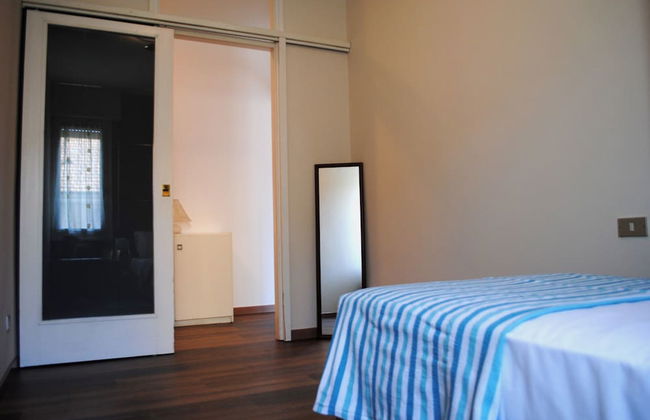 Bnbook - Sesto Calende Train Station - Foto 5