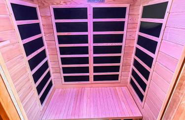 Luxe Spa Cabin: Hot Tub + Sauna + Fire - Foto 24